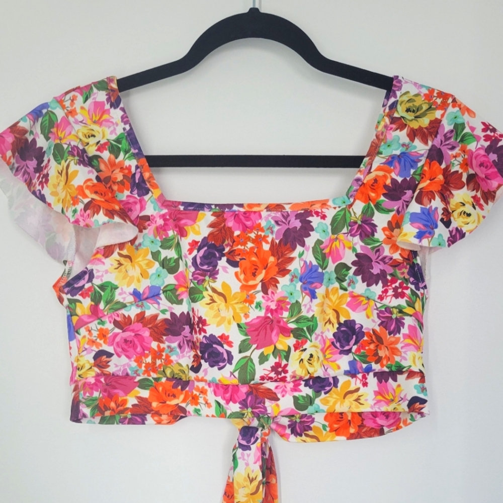 Floral Tie Back Crop Top